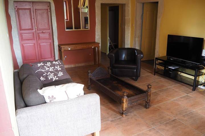 Location de vacances pour 8 personnes, avec piscine et jardin, adapté aux familles à Saint-André-de-Roquepertuis - 4