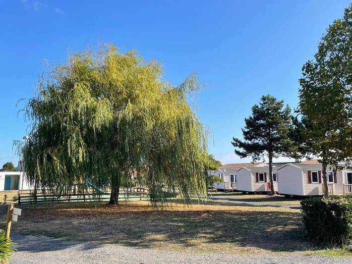 Camping pour 4 personnes, avec Terrasse