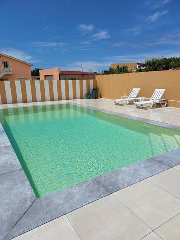 Gîte pour 4 personnes, avec piscine ainsi que jardin et vue à Lourinhã