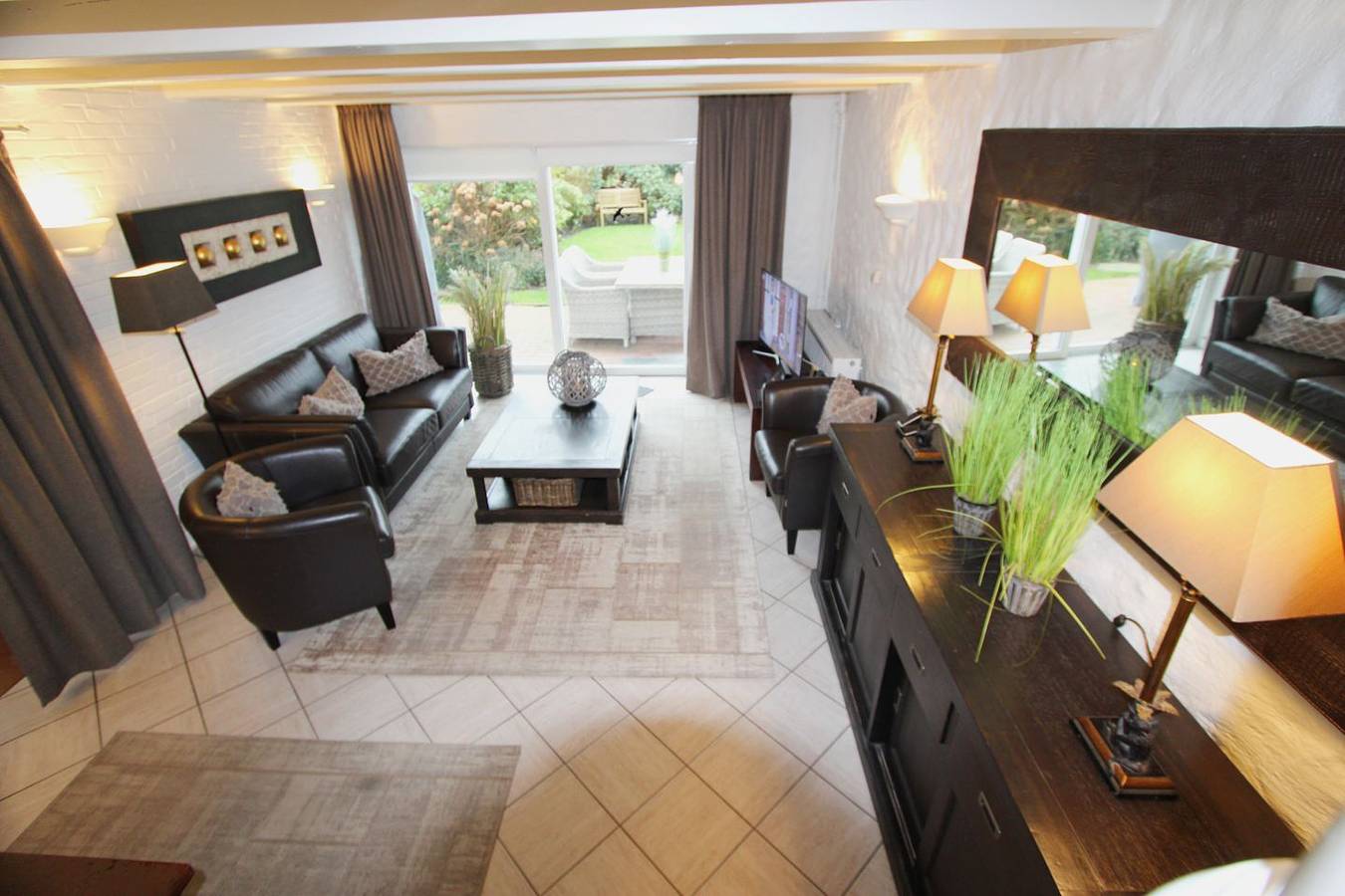 Gemütliches Ferienhaus über zwei Etagen lädt zum Urlaub am Waldesrand ein in Wenningstedt, Sylt