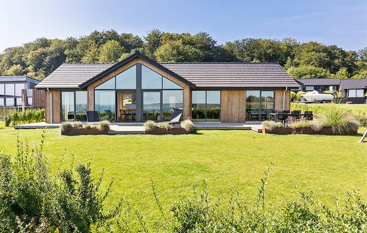 Ferienhaus für 10 Personen, mit Terrasse und Whirlpool
