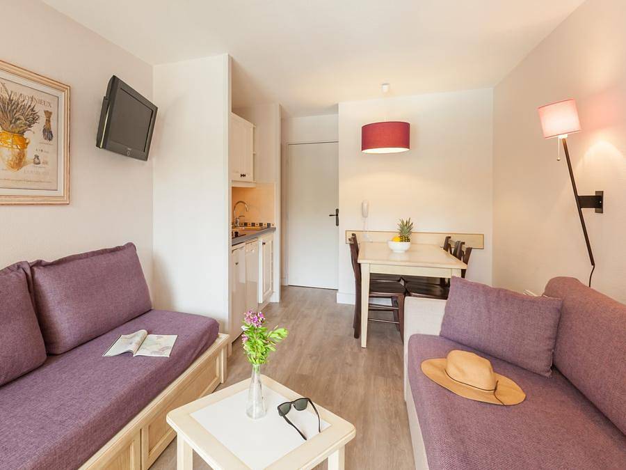Pierre & Vacances Résidence La Pinède - Studio 4 personen - Studio - 1 Schlafalkoven - Terrasse oder Balkon in Hyeres, Parc national Port-Cros