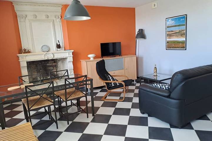 Gîte pour 5 personnes, avec terrasse et jardin