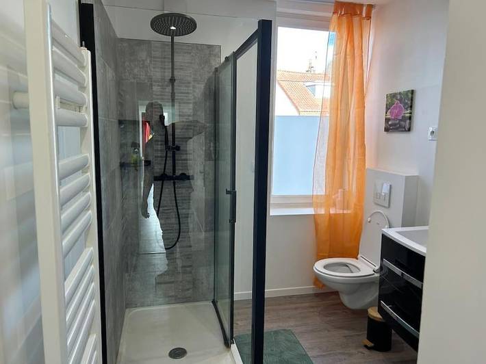 Gîte pour 6 personnes, avec jardin et terrasse à Lesquin - 2