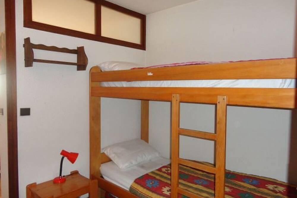 Apartamento entero, Apartamento céntrico con balcón, parking y acceso fácil a pistas in Les Carroz, Arâches-la-Frasse