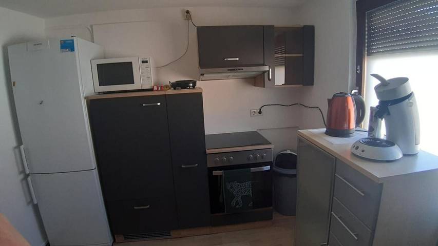 Entire apartment, Apartment 'Monteurunterkünfte' with 4 Bedrooms, Wi-Fi, Parking, near Ulm and Stuttgart in Merklingen, Albtäler Radweg Region