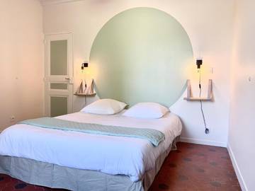 Gîte pour 4 personnes, avec vue et jardin à Thésée