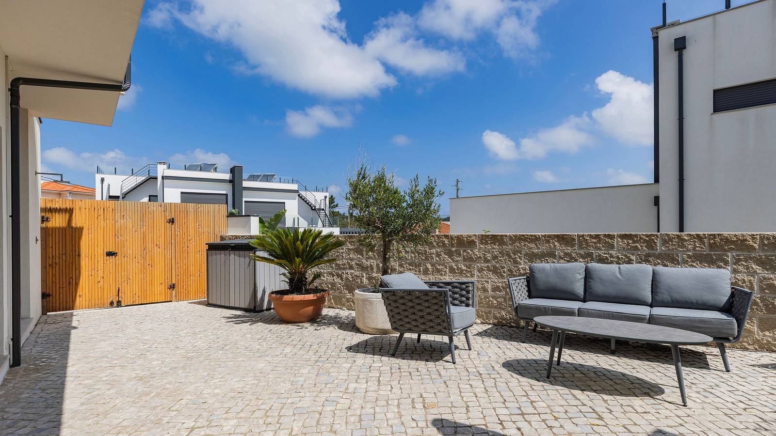 Outstanding Villa with Private Pool by Lovelystay in Salir do Porto, Tornada e Salir do Porto