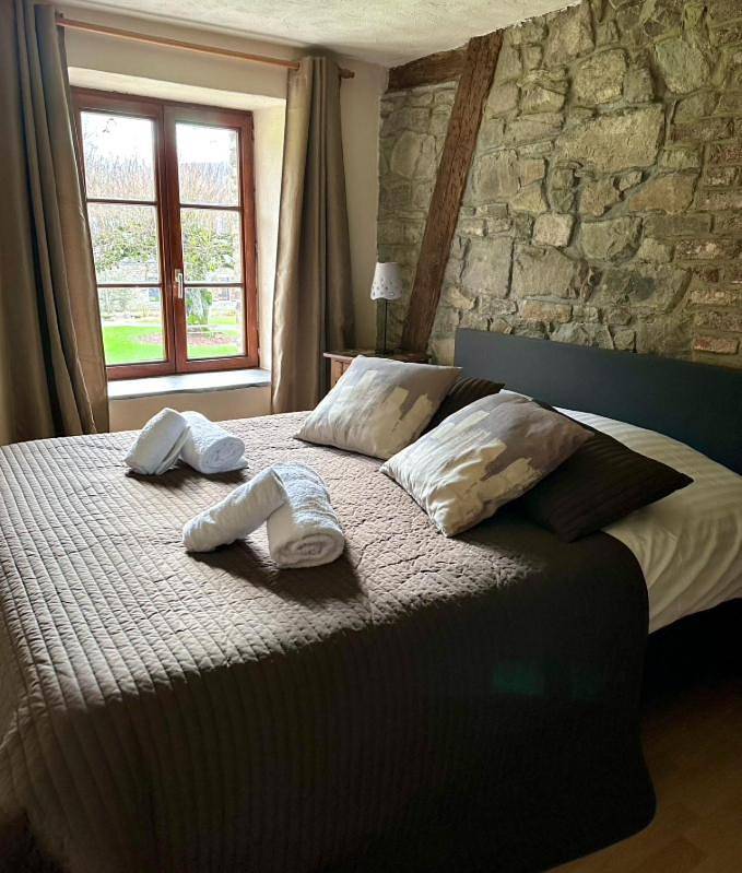 Location de vacances pour 4 personnes, avec vue ainsi que piscine et terrasse à Vireux-Wallerand - 2