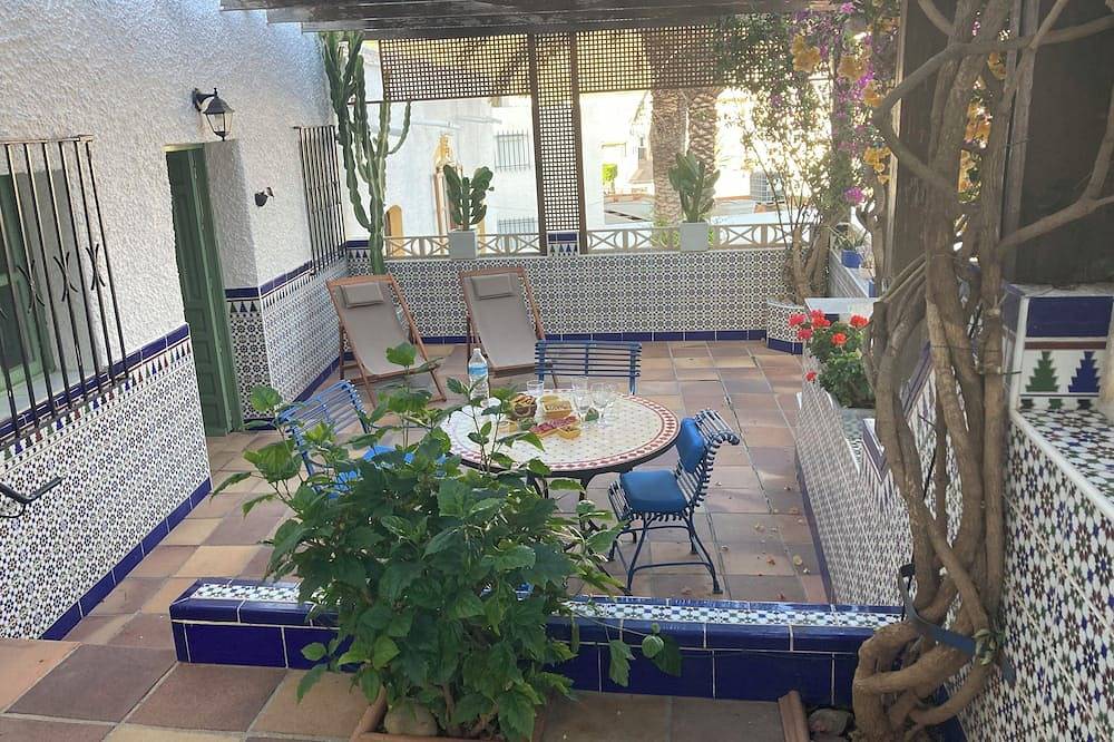 Very Large House With 2 Superb Terraces And Breathtaking Sea And Mountain Views in Pozo de los Frailes, Níjar