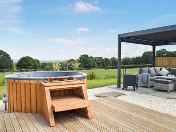 Glamping for 4 People in Lancashire, North West England, Photo 1