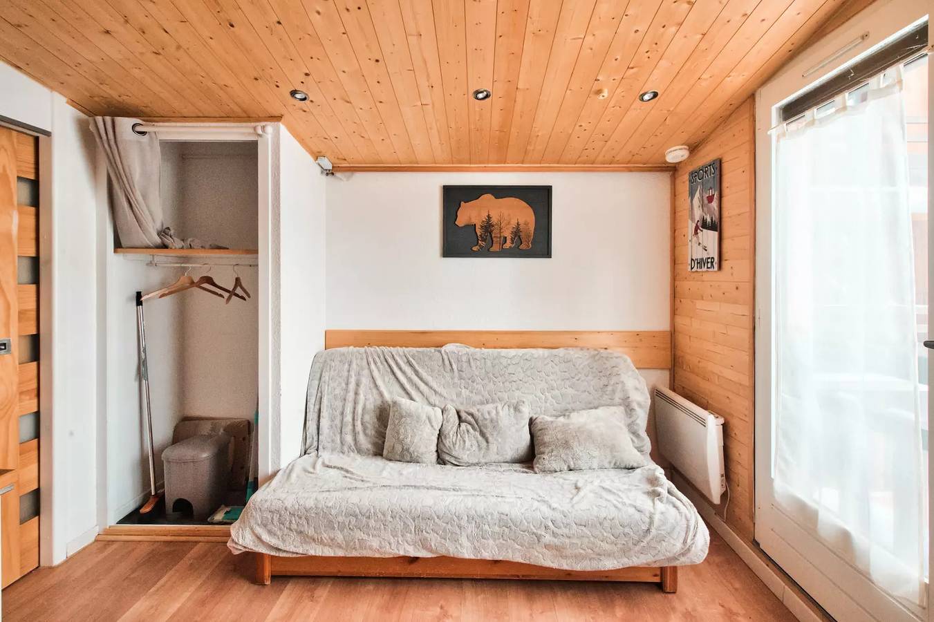 Studio entier, Studio au pied des pistes 4 personnes - Budget in Station de Risoul, Risoul