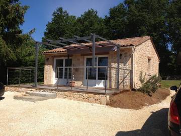 Gîte pour 3 personnes, avec piscine et jardin à Siorac-en-Périgord