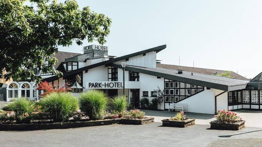 Hotel für 3 Personen, mit Terrasse und Garten sowie Pool und Sauna in Nümbrecht