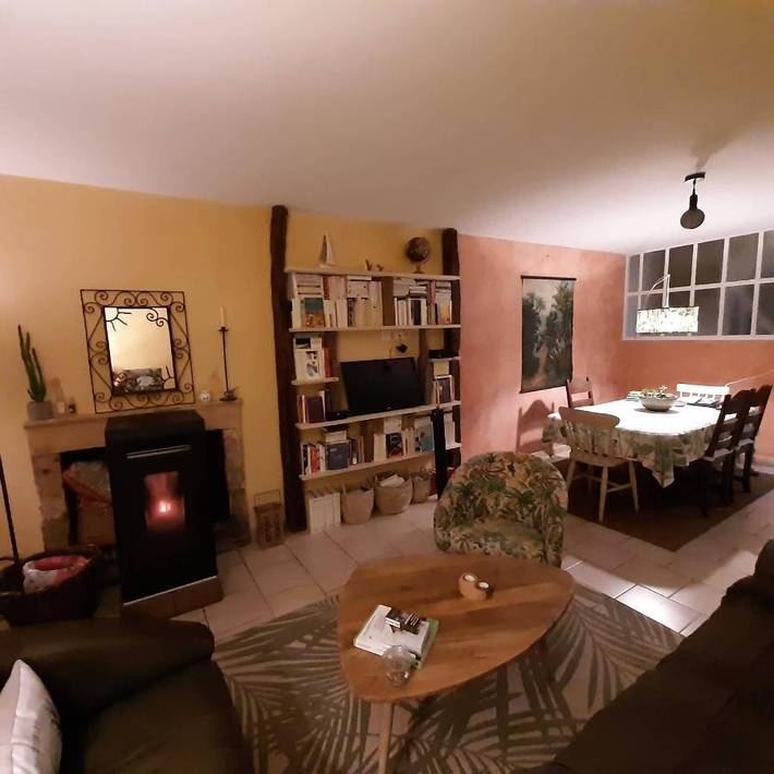 Location de vacances pour 6 personnes, avec terrasse ainsi que jardin et vue à Saint-Savinien - 3