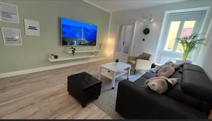 Ferienwohnung für 6 Personen, mit Balkon und Seeblick sowie Ausblick in Luganer See (Lombardei)