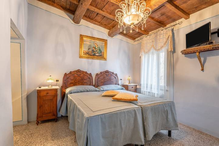 Apartamento de férias "Grillo Rosso 8" com jardim privado e lareira in Molazzana, Garfagnana