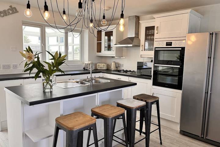 Beach house for 10 people, with balcony in Newquay