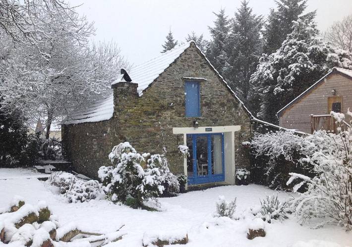 Gîte pour 2 personnes, avec piscine ainsi que vue et jardin, animaux acceptés à Sizun - 4