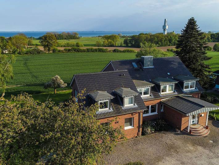 Bauernhof für 4 Personen, mit Balkon und Garten sowie Seeblick und Ausblick