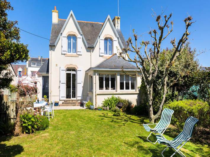 Gîte pour 6 personnes, avec jardin, adapté aux familles dans Plage Lehan