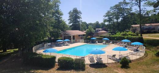Gîte pour 6 personnes, avec piscine et jardin, animaux acceptés à Barbaste