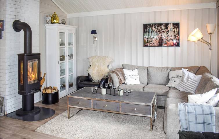 Ferienhaus für 8 Personen mit Terrasse in Drangedal