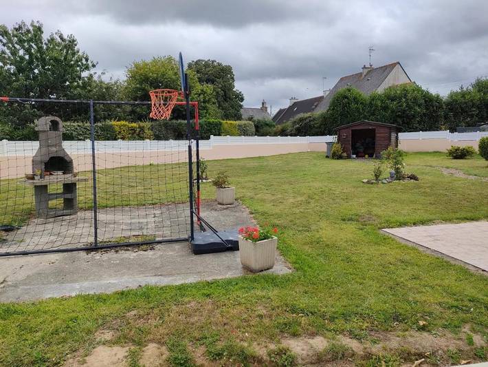 Location de vacances pour 10 personnes, avec jardin à Langoat - 2