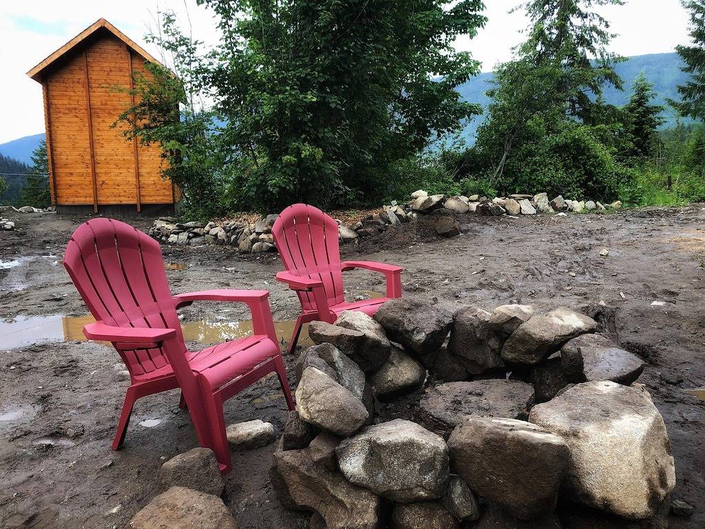 Discover Boho Bungalow: Peaceful and Relaxing Cabin with Breathtaking Views! in Whitewater Ski Resort