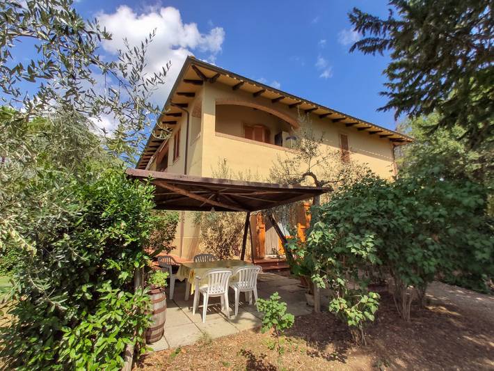 Gîte pour 6 personnes, avec jardin ainsi que terrasse et piscine à Colle di Val d'Elsa - 3