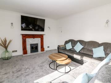 Holiday Rental for 8 People in Aberystwyth, Ceredigion, Photo 3
