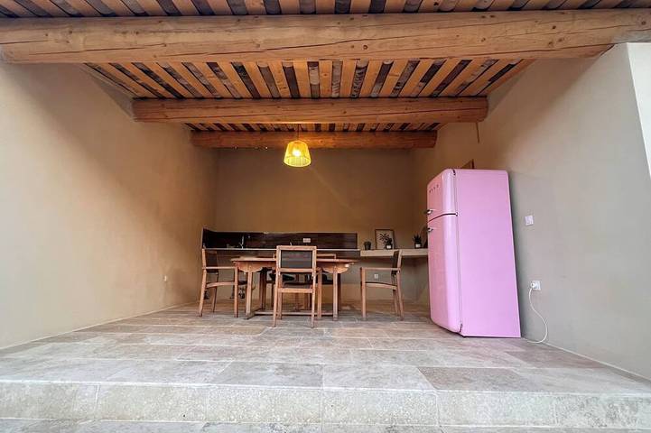 Vacation rental for 6 people, with yard in Luberon