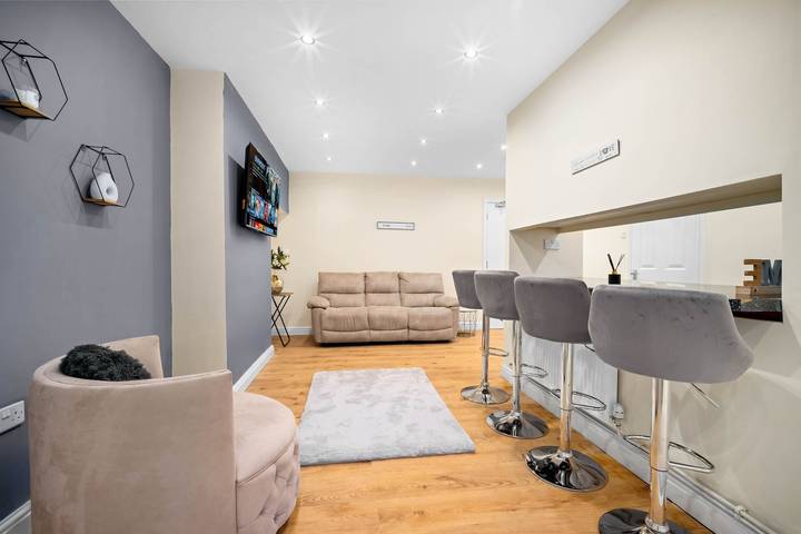 Harborne House 4 bedroom Contractor Qe Hospital in Birmingham, Birmingham und Umgebung