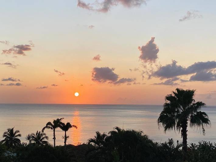 Location de vacances pour 2 personnes, avec vue et jardin dans Plage Leroux - 2