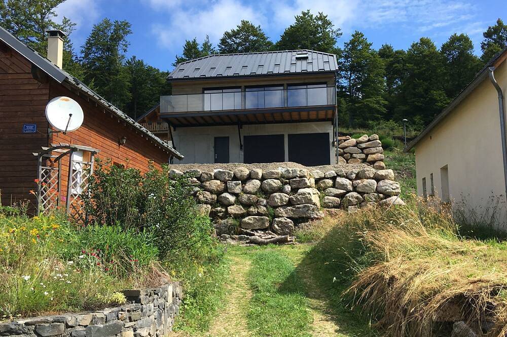 Chalet In The Heart Of Aubrac in Brameloup, Prades-d'Aubrac