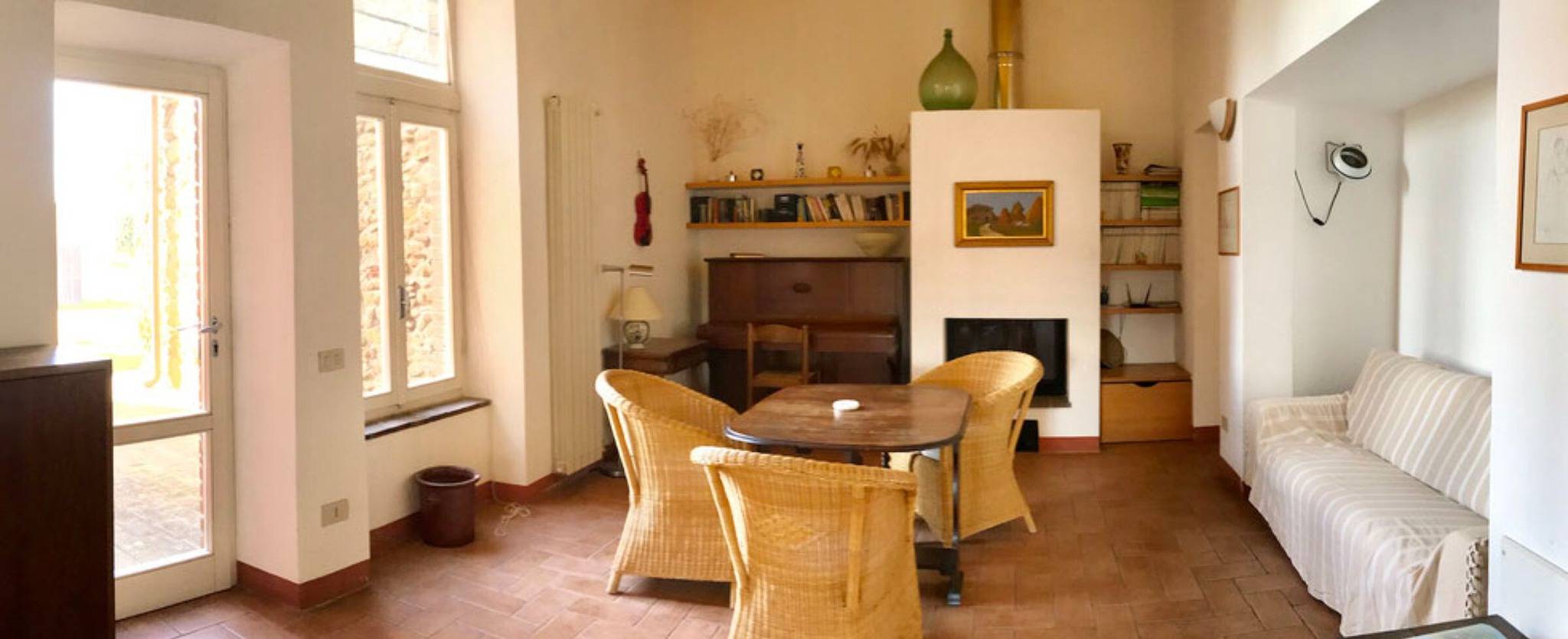 Geheel appartement, Appartement 'Di Mezzo' met gedeelde tuin en Wi-Fi in Bibbona, Etruskische kust