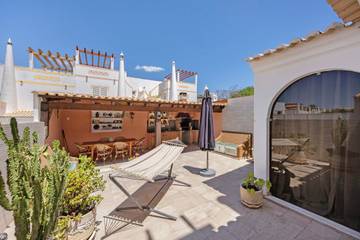 Beach House for 6 People in São Gonçalo de Lagos, Algarve, Photo 1