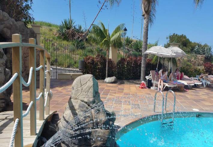 Apartamento para 2 personas, con piscina y balcón en Playa de los Roques