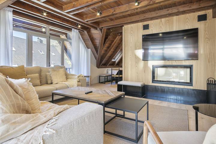 Appartement entier, Appartement de vacances pour 8 personnes avec balcon in Naut Aran, Baqueira Beret