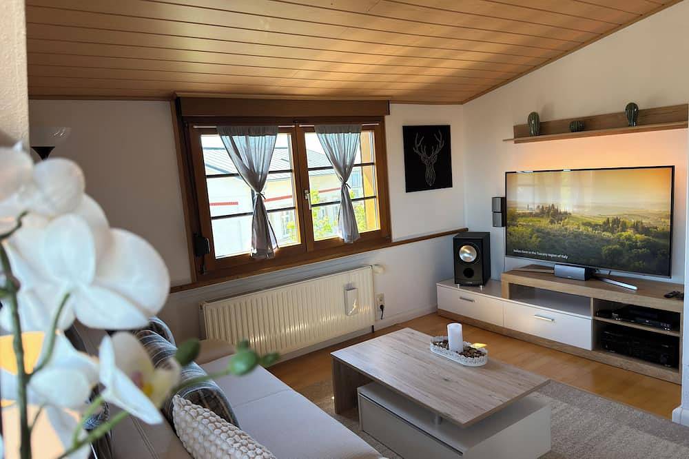 Ganze Wohnung, Gemütliche Ferienwohnung „Zum Spätlesereiter“ mit Balkon in Johannisberg, Geisenheim