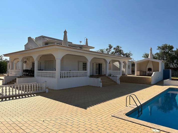 Casa de férias para 10 pessoas, com Varanda e Terraço e ainda Jardim and Piscina em Paderne