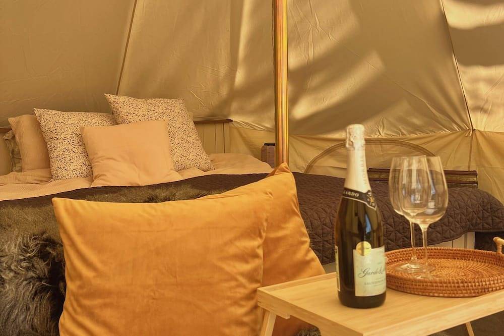 Einzigartige Glamping-Erfahrung mit Alpakas in der Natur bei Laholm in Halland