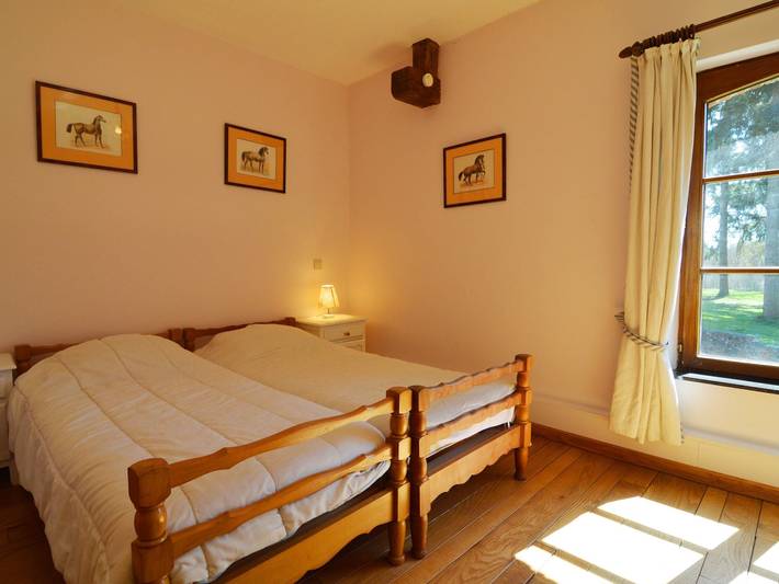 Gîte pour 9 personnes, avec terrasse et jardin