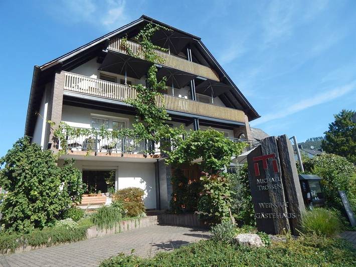 Ferienwohnung für 2 Personen, mit Balkon und Terrasse in Kröv