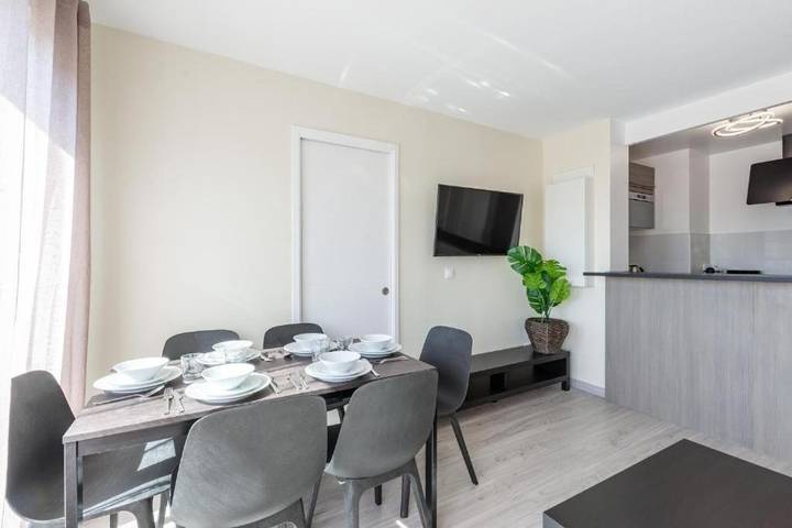 Gîte pour 6 personnes, avec vue et balcon dans Gare Du Val D Europe - 4