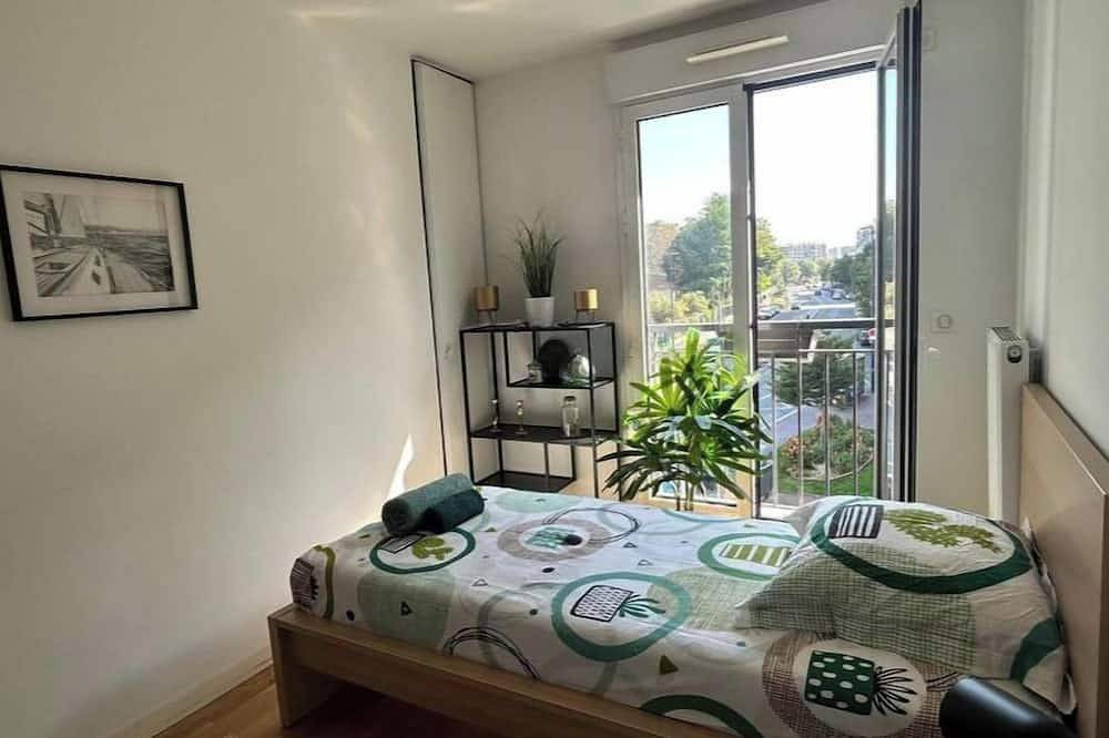 Apartamento entero, Le Timbaud, cosy T4, balcony, parking, just outside Paris in Drancy, Sena-Saint Denis