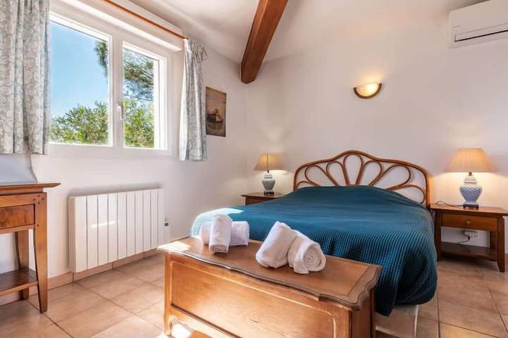 Location de vacances pour 7 personnes, animaux acceptés dans Plage de la Palombaggia - 2