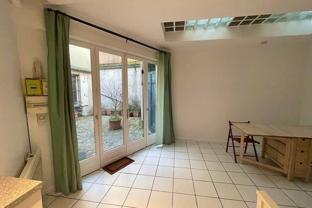 Apartamento entero, Apartamento-Baño privado-Apartamento-Vista al patio in Saint-Denis, Sena-Saint Denis