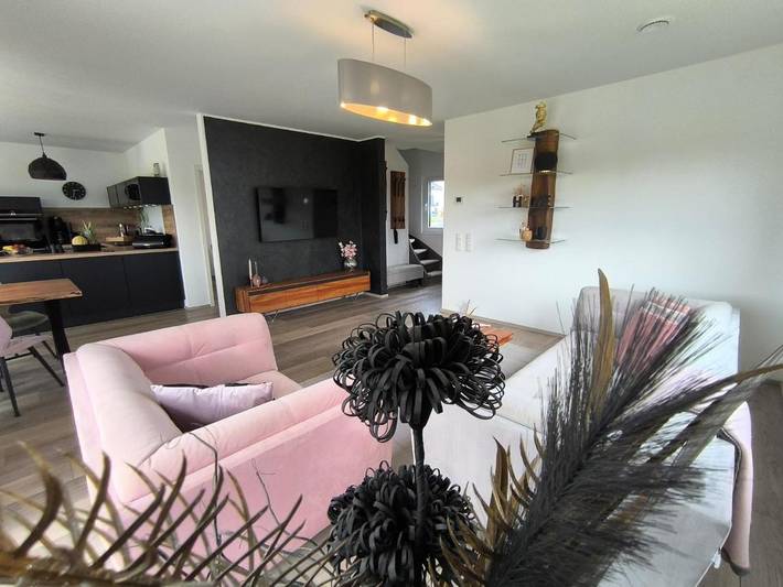 Villa voor 6 personen, met uitzicht en tuin, kindvriendelijk in de Eifel