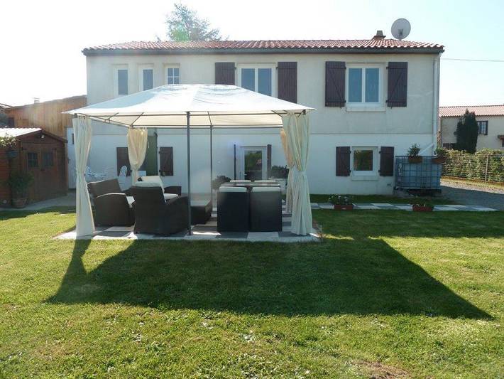 Gîte pour 6 personnes, avec terrasse, animaux acceptés à La Meilleraie-Tillay